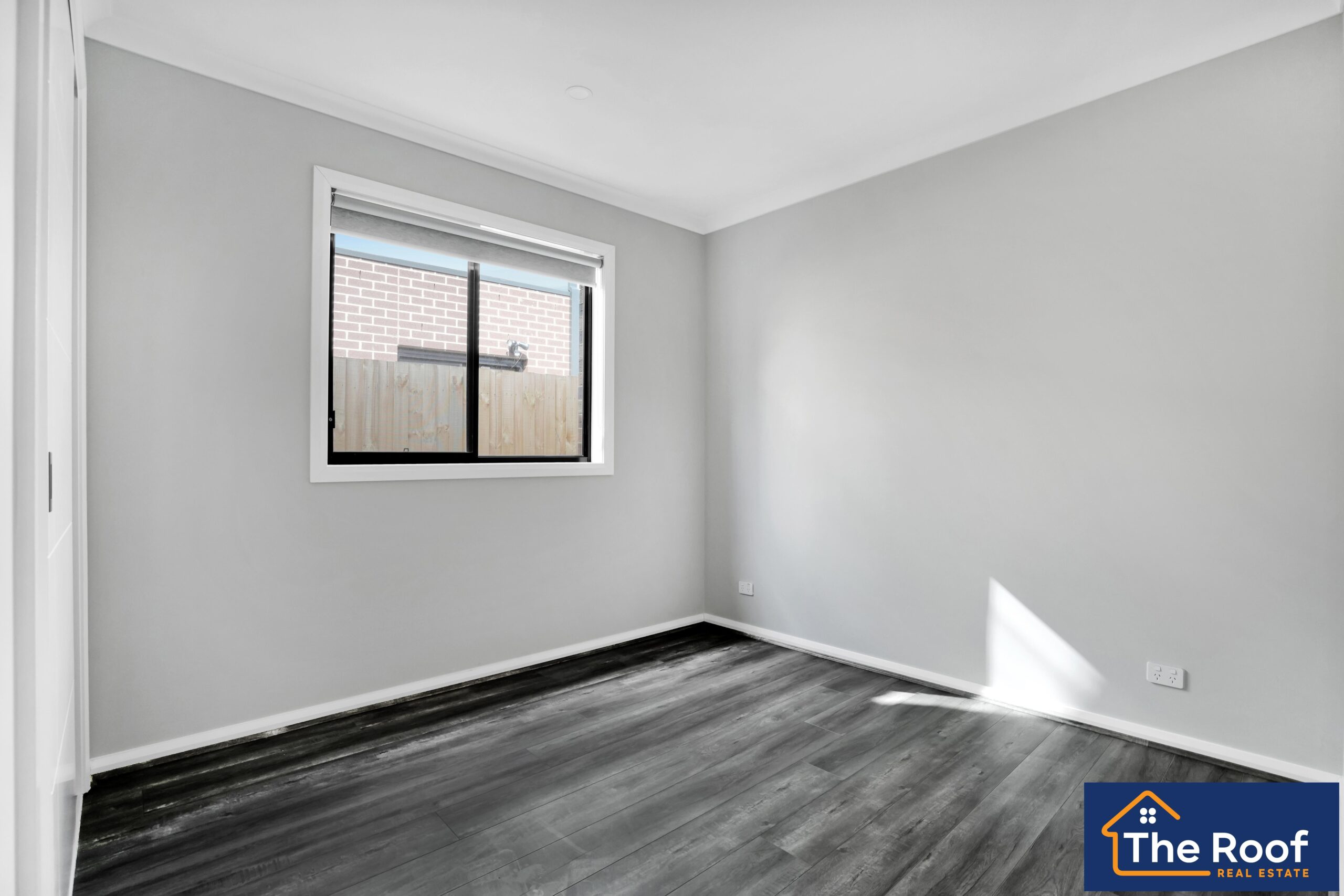 135483544__1739420449-135483544__1739420433-135483089__1739420126-175554-03