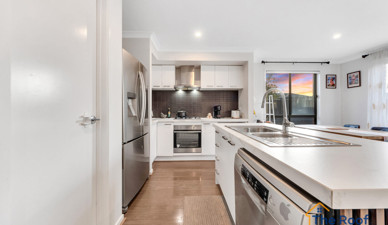 156532105__1753258999-89472-03