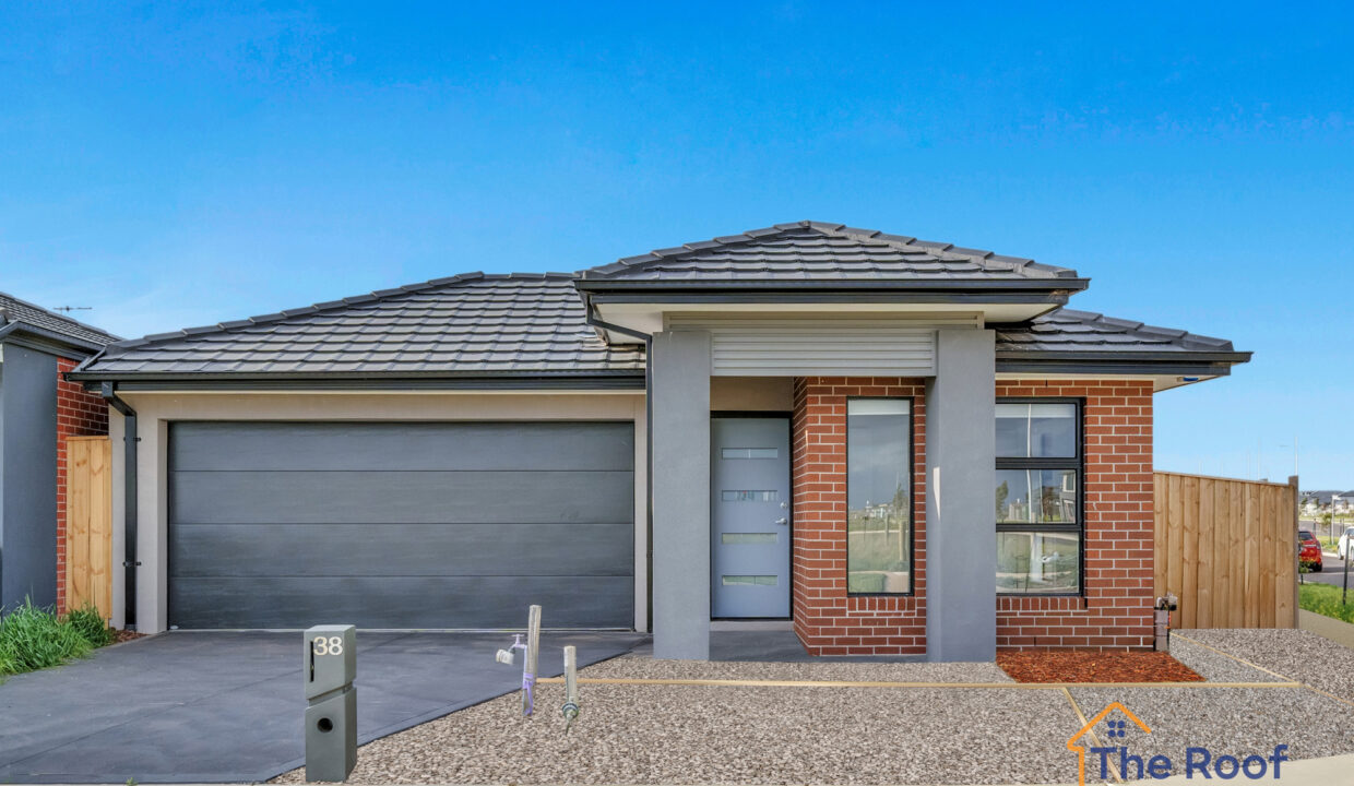 165794617__1759223887-120077-OSMEDIA10-GRASS1