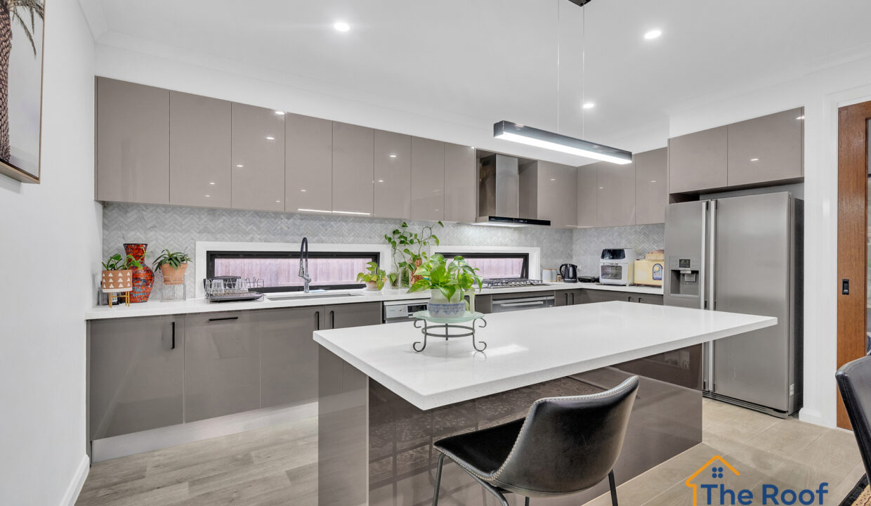 166817134__1759805228-77082-OSMEDIA-11