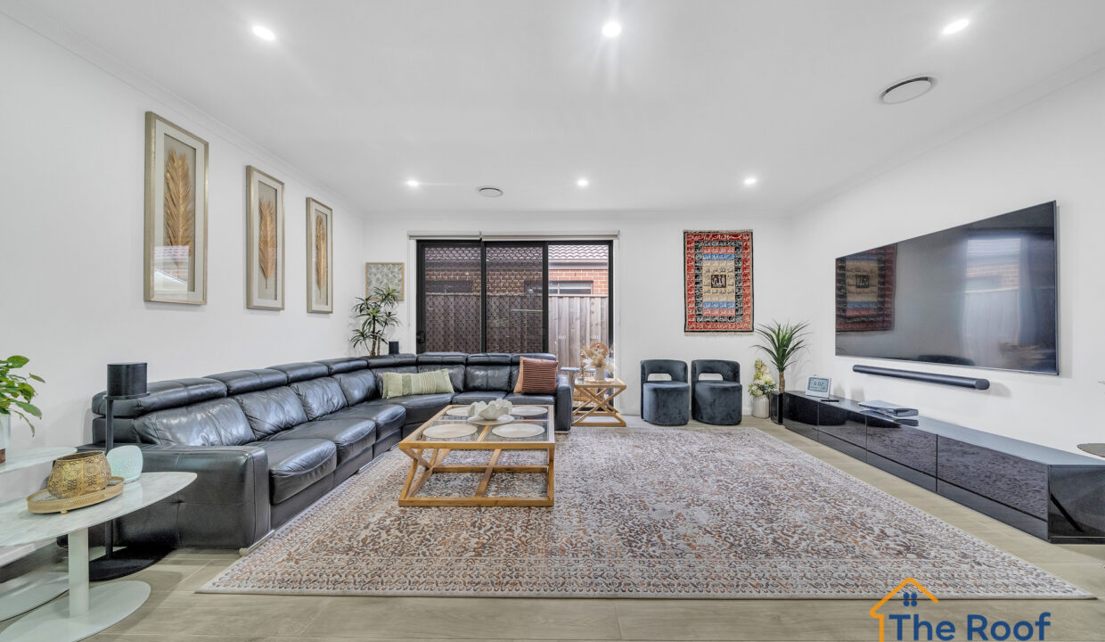 166817250__1759805243-76476-OSMEDIA-16