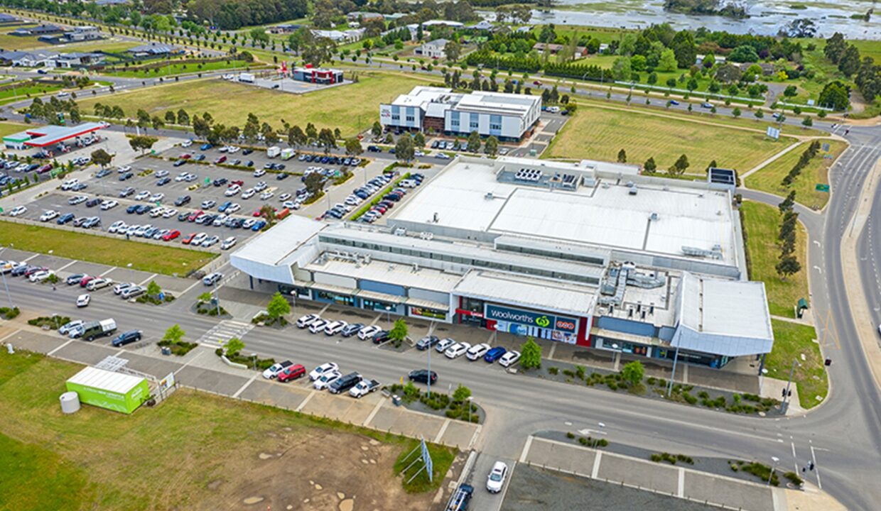 180368399__1765934022-54069-gallery-coltman-plaza-3