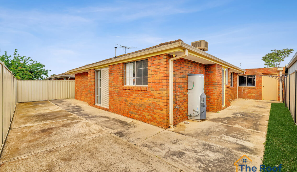 179360160__1765430385-79409-OSMEDIA-8GRASS1