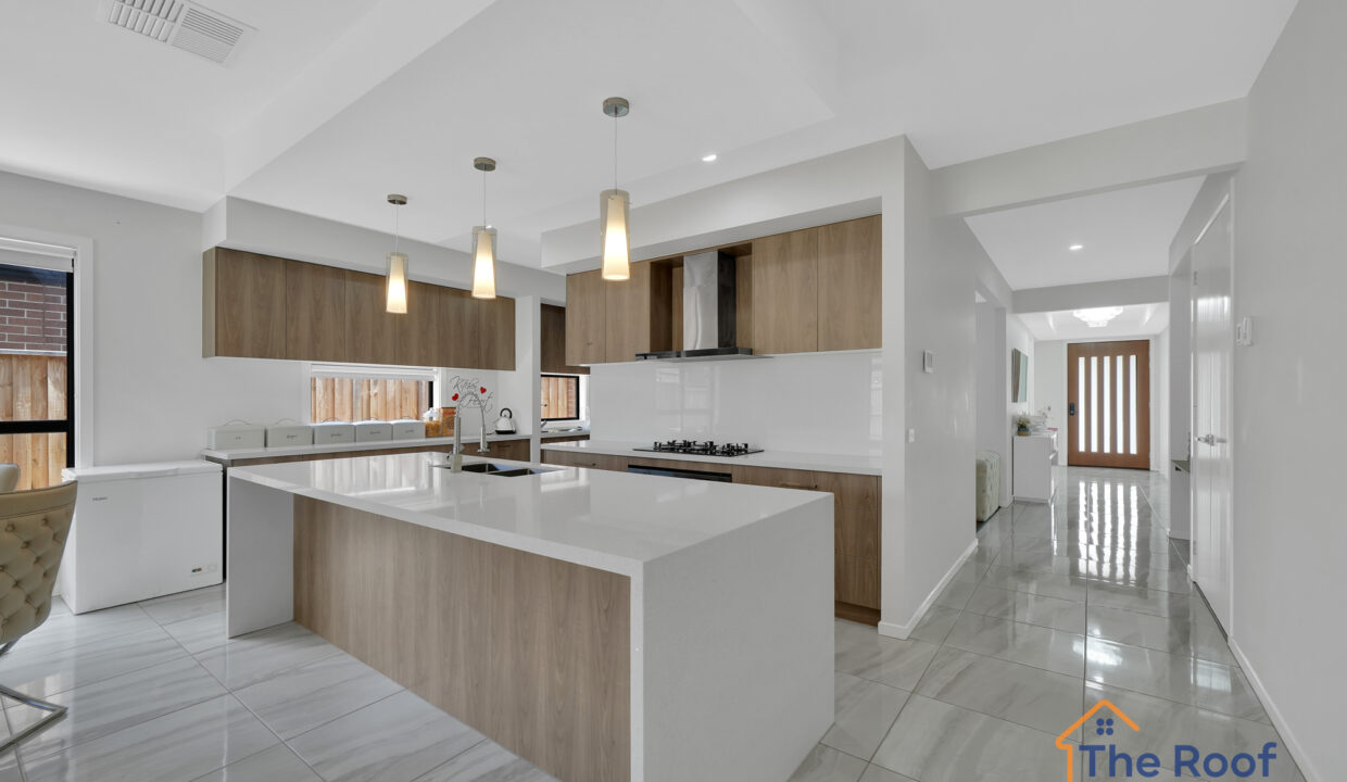 136601124__1740104266-156506-07