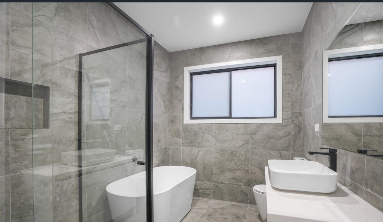 139870956__1742185602-175515-image10