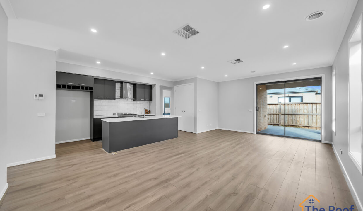 147087635__1746693232-91318-07