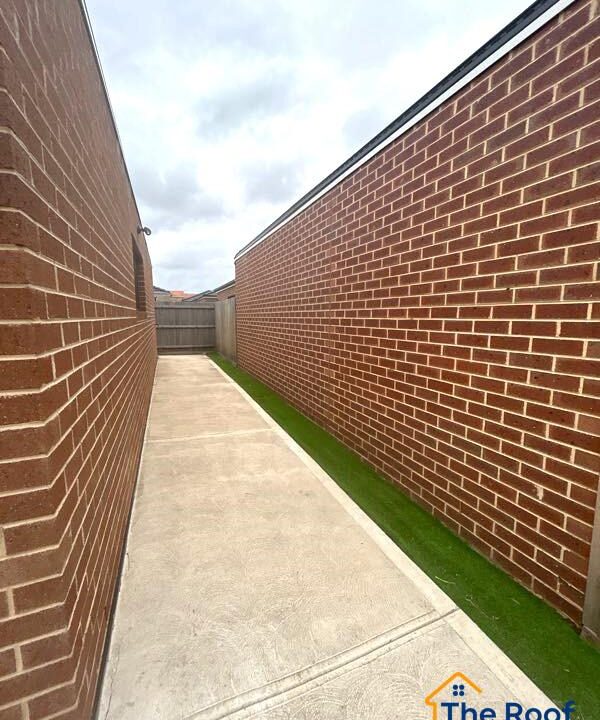 152221438__1750407599-152221438__1750407412-82049-General-OutsideBackandsidegarden79of109