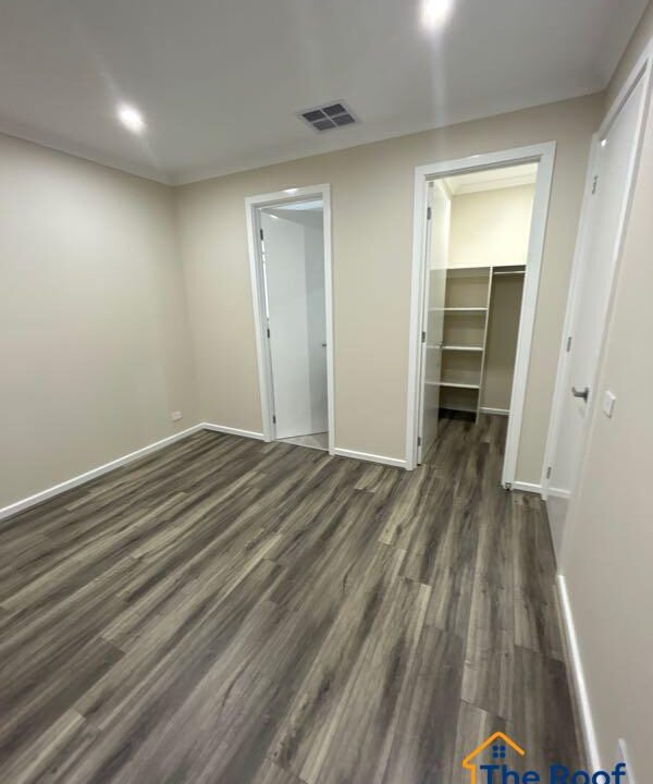 155637427__1752636329-155637427__1752636159-52605-Bedroom1Walls10of66