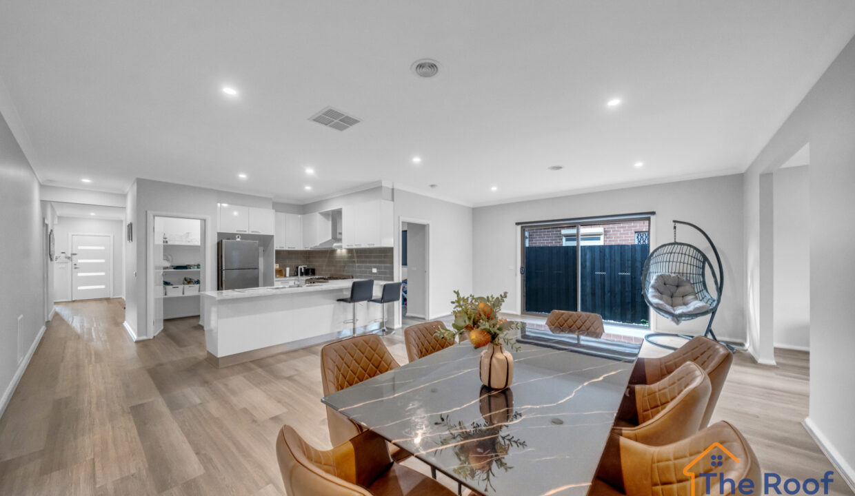 156011843__1752823430-88161-07