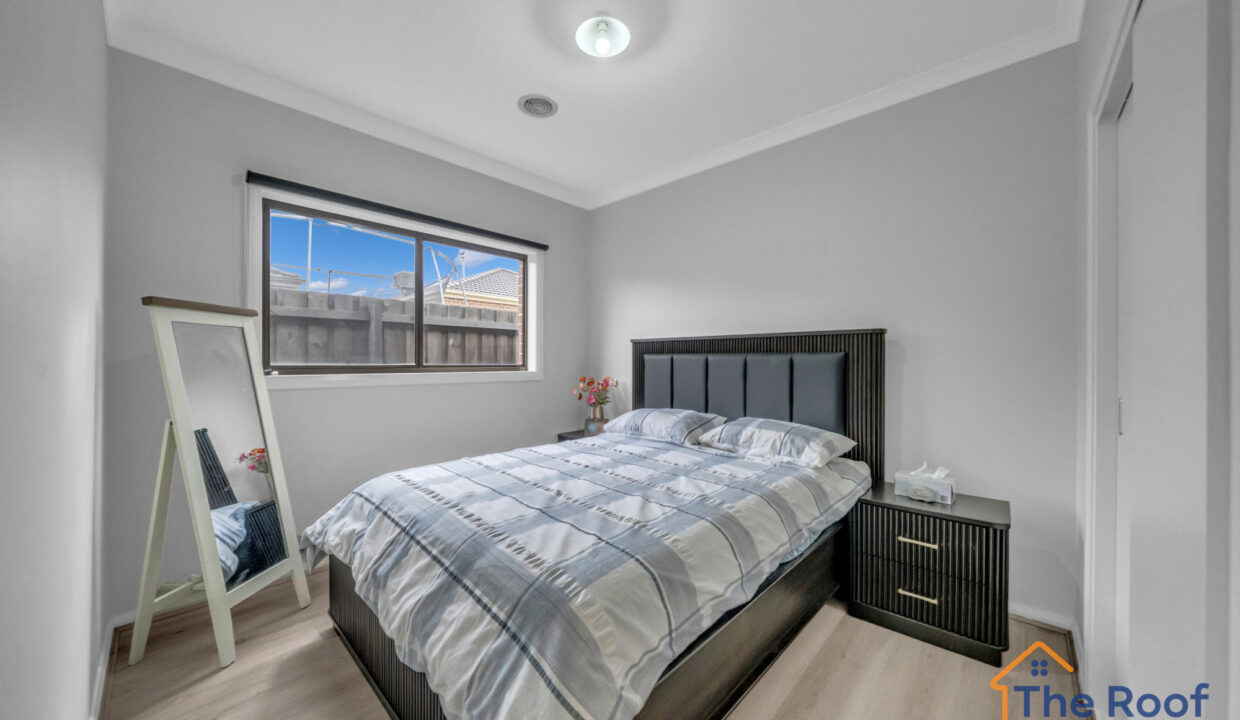 156011850__1752823437-79125-031