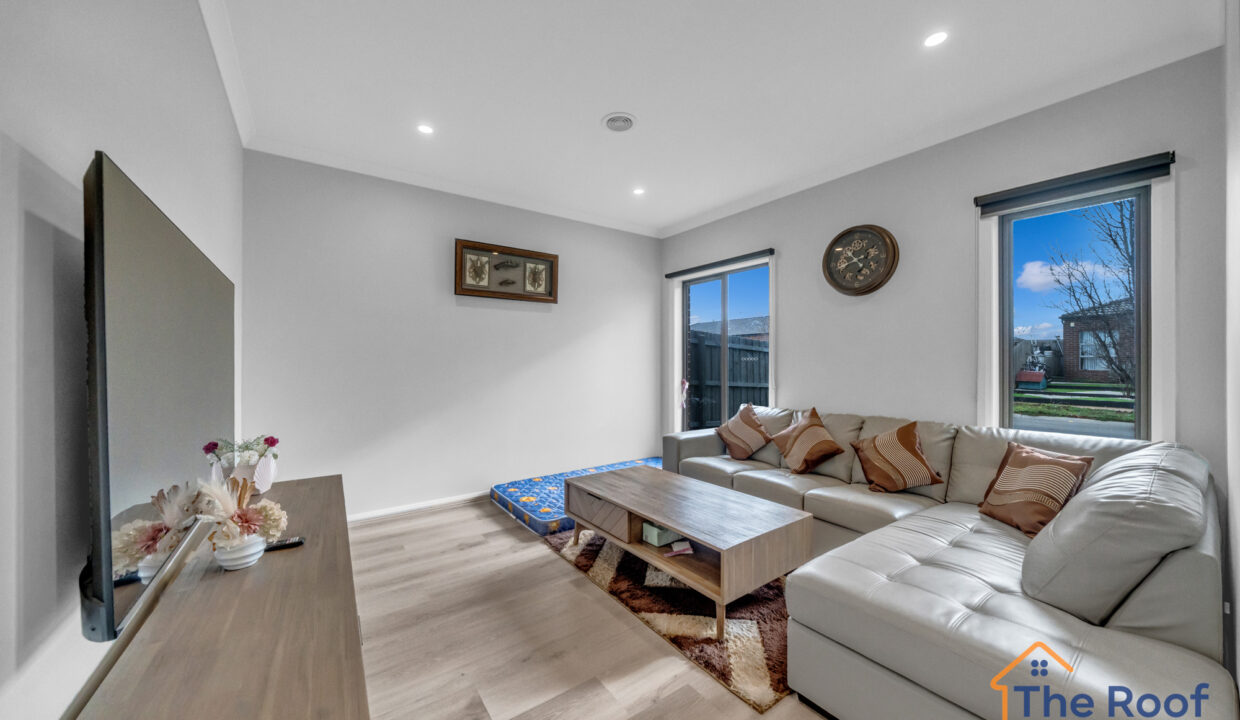 156011852__1752823441-78969-011