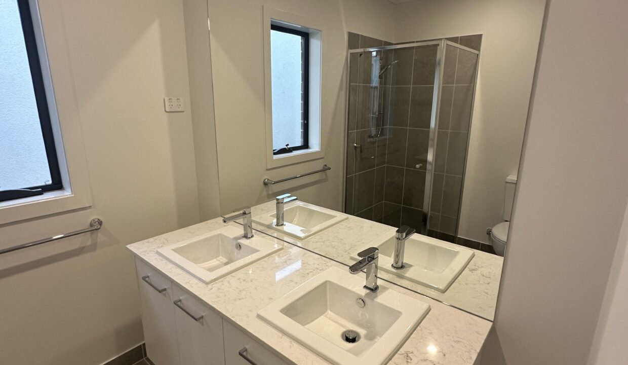 157921348__1754098615-157921348__1754098573-20827-IMG7772