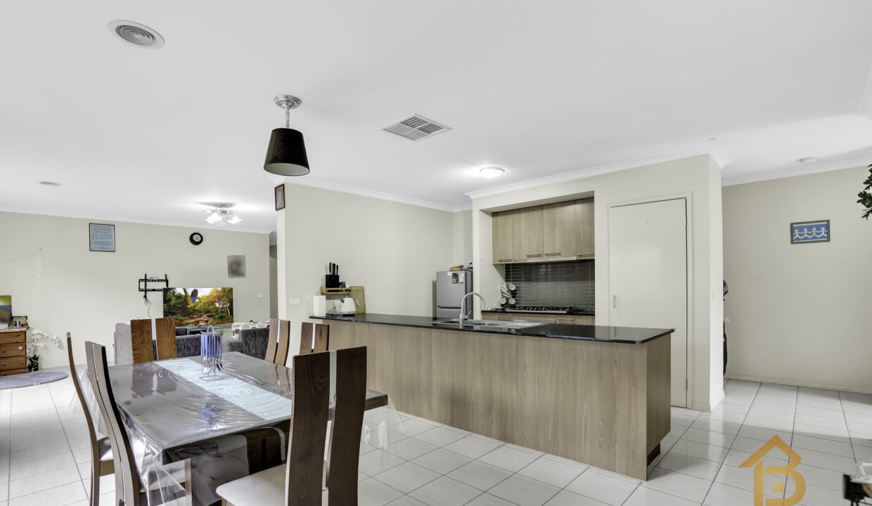 69734143__1692603476-26528-7