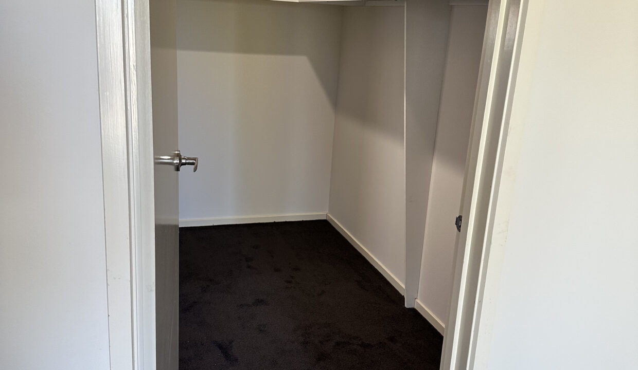 73451622__1696830914-16395-IMG-0551