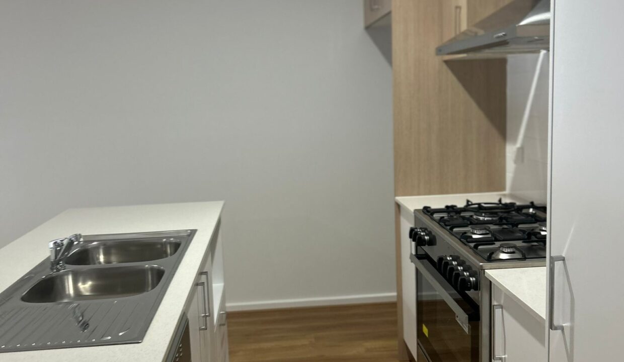 76017759__1700001860-10947-p8