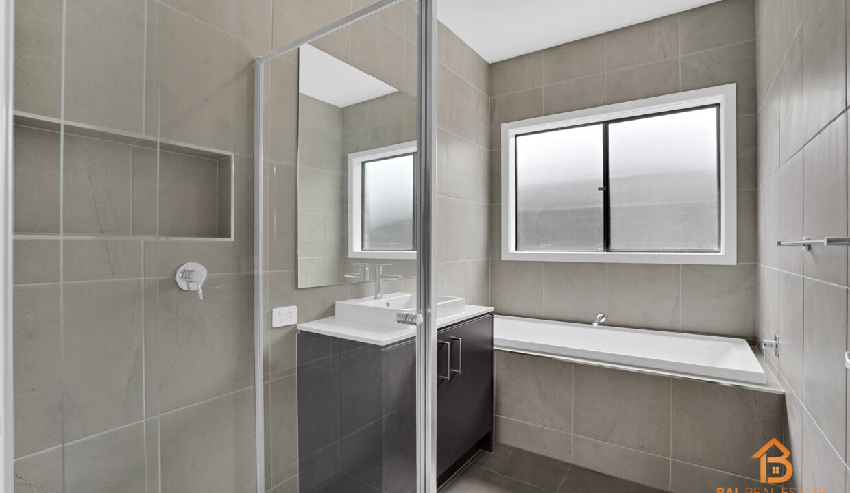 78365388__1702532398-8216-06