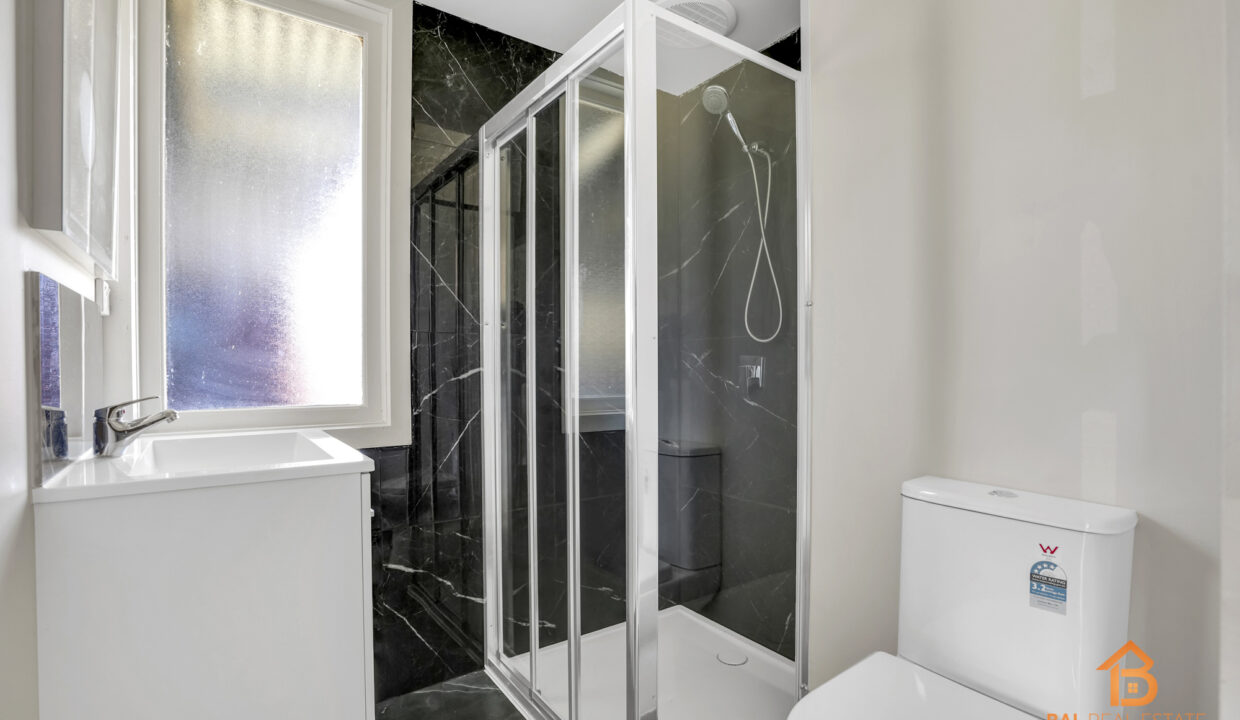 80521012__1706855149-26533-044