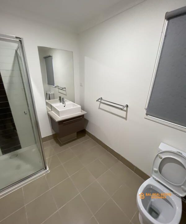 85297105__1710993717-85297105__1710985663-56086-Ensuite-Overall5