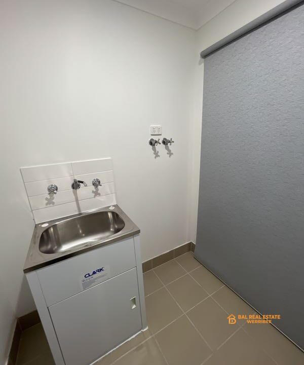 85297137__1710993717-85297137__1710985680-56144-Laundry-Overall7