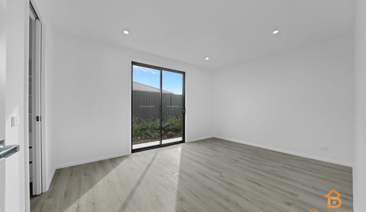 89865512__1715061043-75700-0110