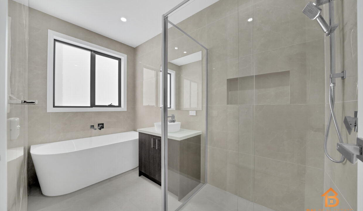 89865516__1715061046-88698-0310