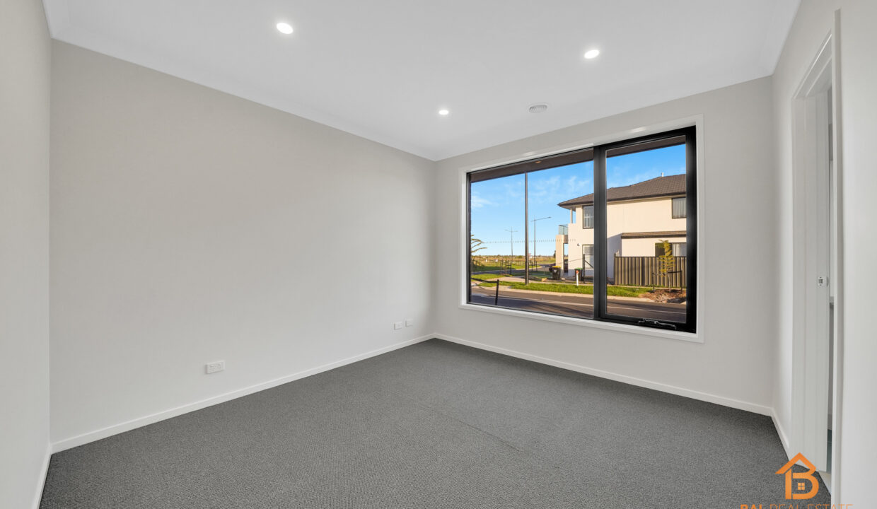 90800215__1715908458-48624-0811