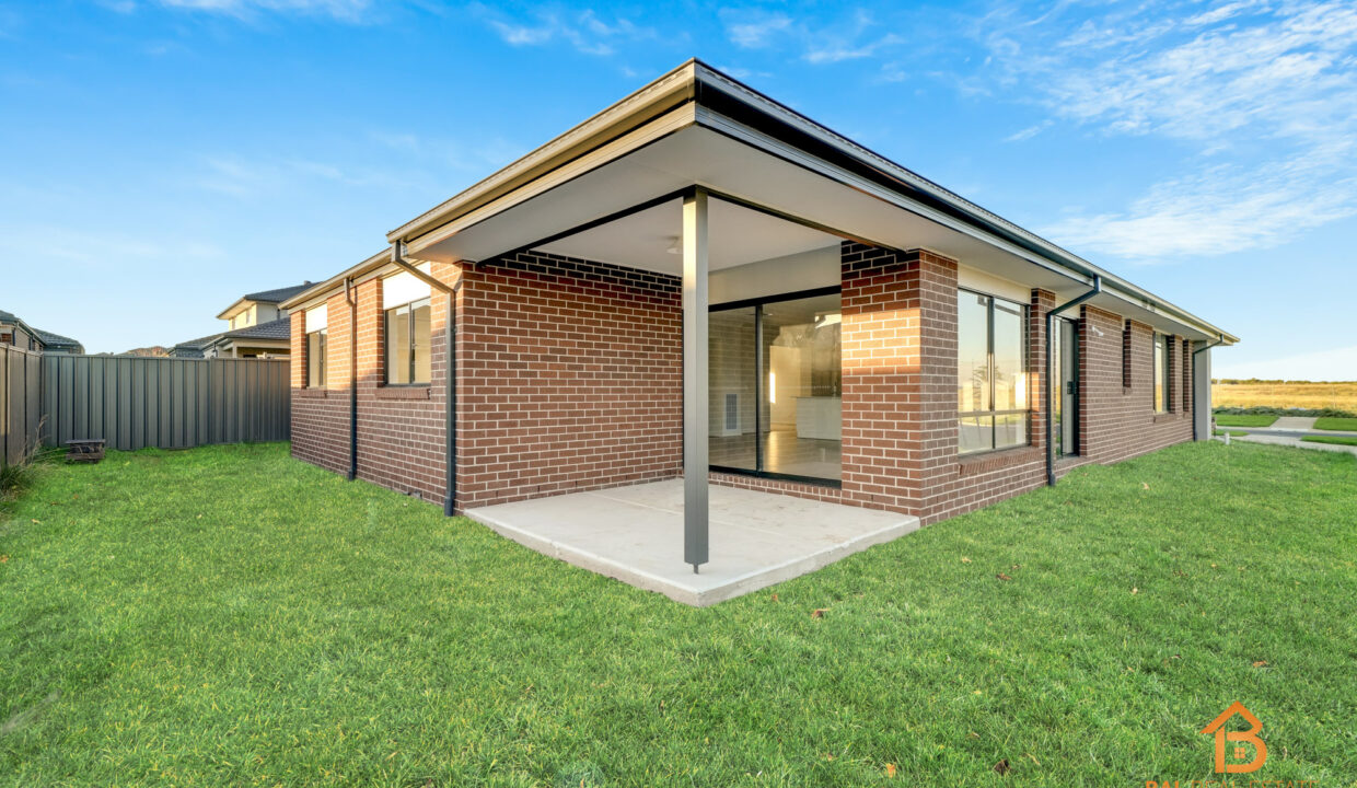 90800224__1715908466-38390-012Grass