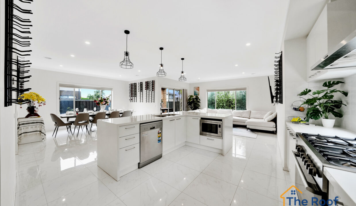 195320412__1775185022-51806-OSMEDIA-7