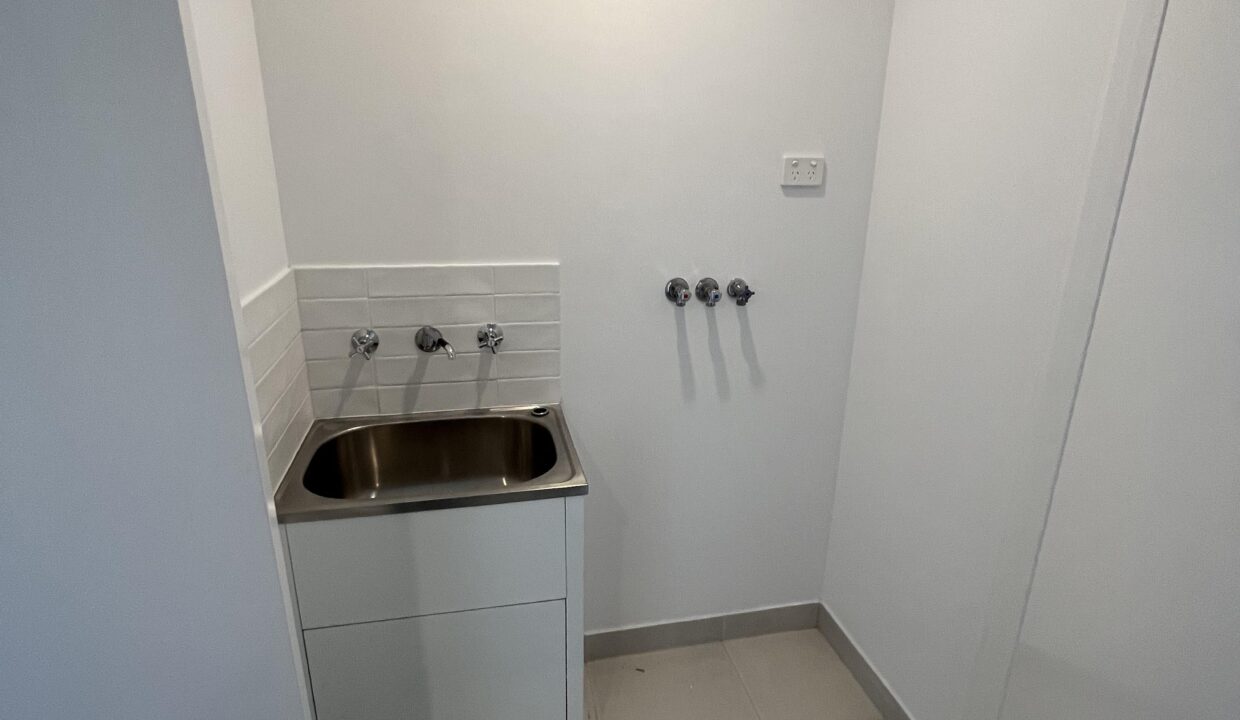 654a4e50-6eb3-11ed-b848-82e355f12780-56841443__1657507888-56841443__1657507647-21644-16Odsal-6