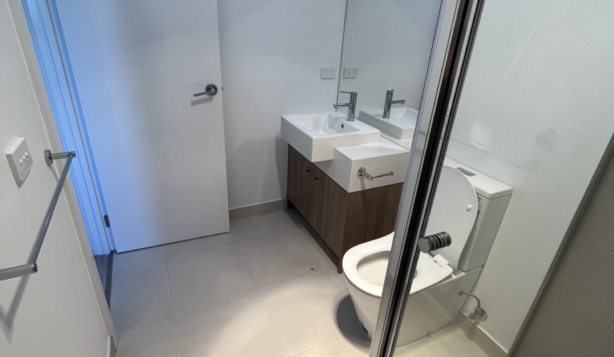 661eb654-6eb3-11ed-a75a-b4fa54eab184-56842529__1657508889-56842529__1657508806-21354-16Odsal-12