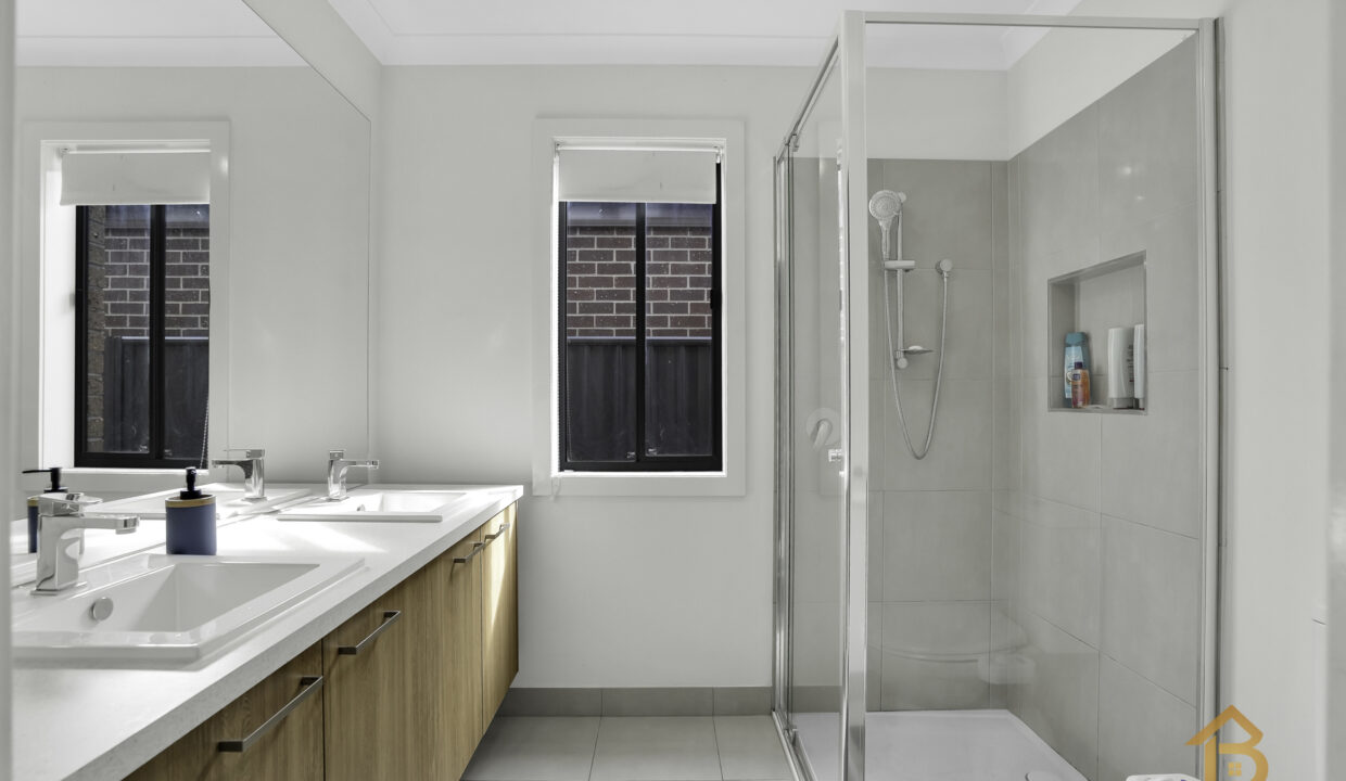 69791694__1692766513-30677-2