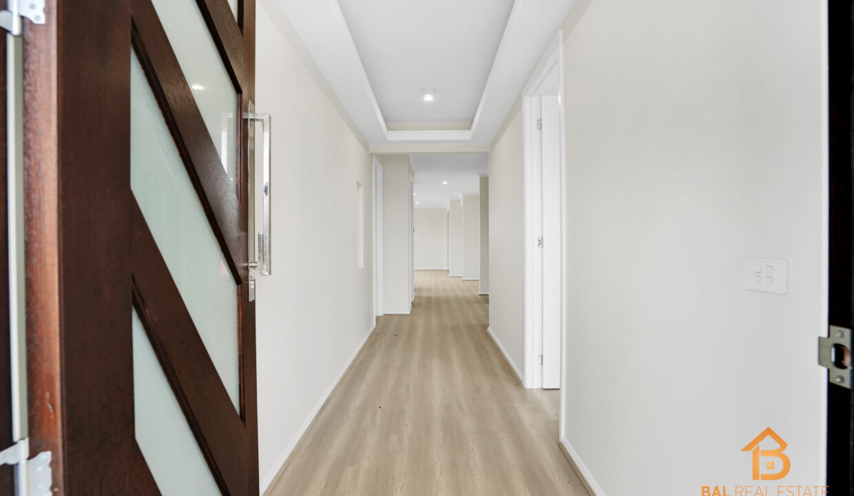 73111474__1696483153-24529-018