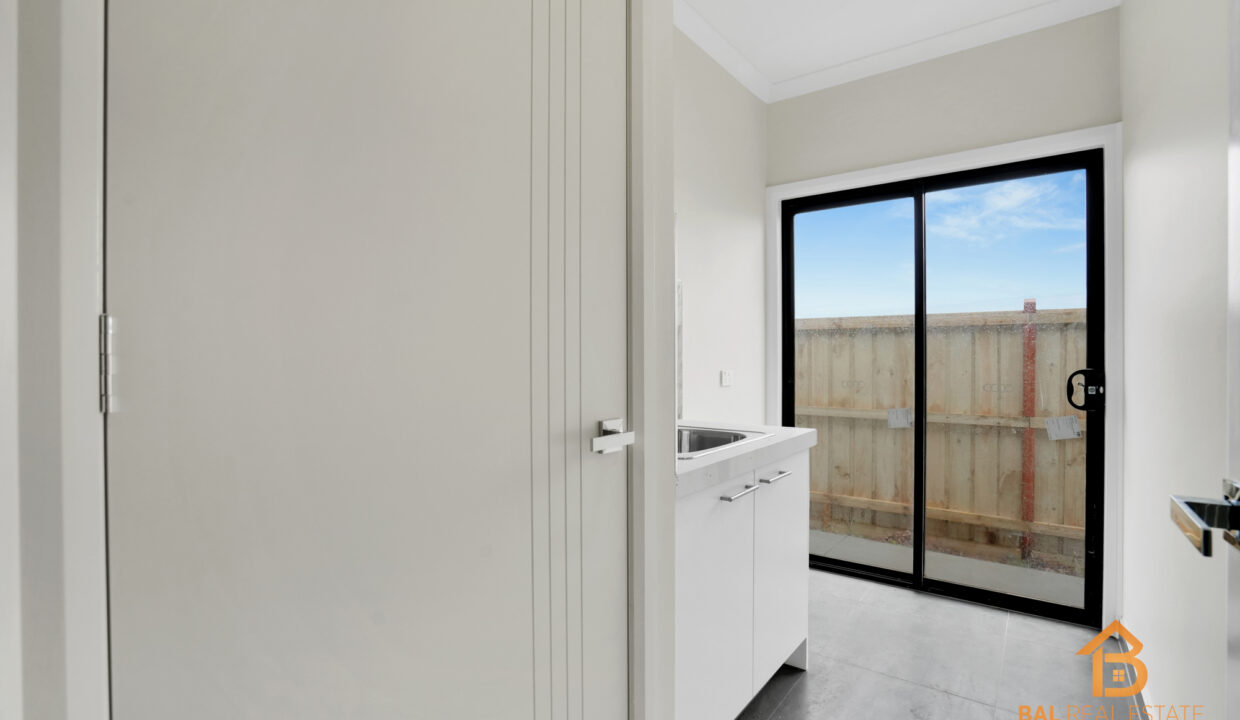 73111506__1696483192-19482-07