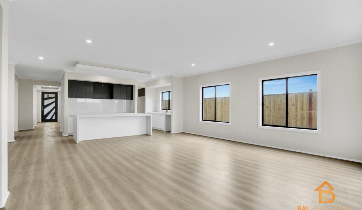 73111529__1696483215-19612-010