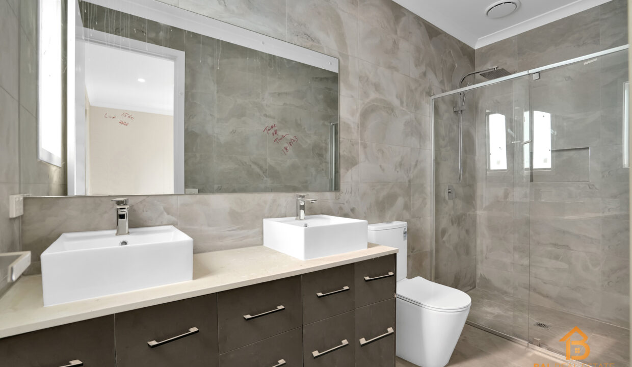 74441088__1697772318-15036-015