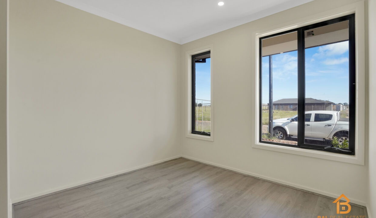 74441146__1697772324-15905-013