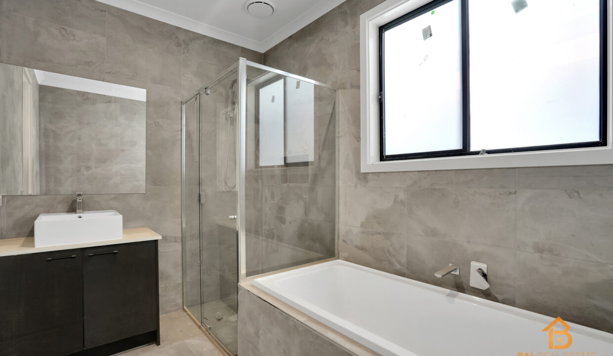 74441154__1697772326-14083-011